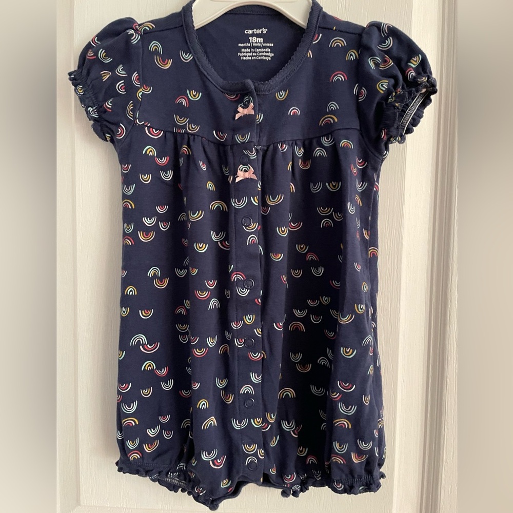 5 for $10🟢 Carter’s Cotton Baby Rainbow Cloud Romper. Snap Closure. EUC.